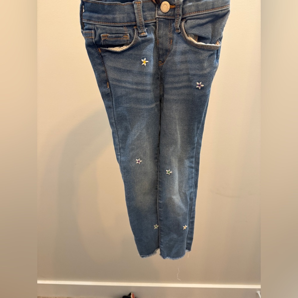 Old navy floral embroidered rockstar jeggings 5t
